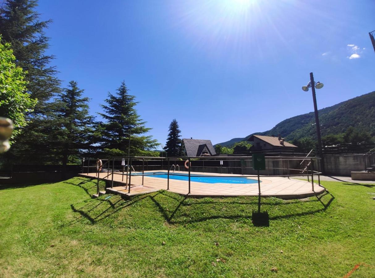 Apartamento Montes De Вильянуа Экстерьер фото